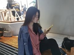 -Line 咖啡(石厦花园店)