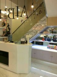 -新蝶变皮肤管理中心