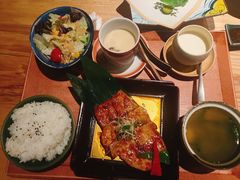 -本源食集 日式烧肉·炉端烧(东海缤纷店)