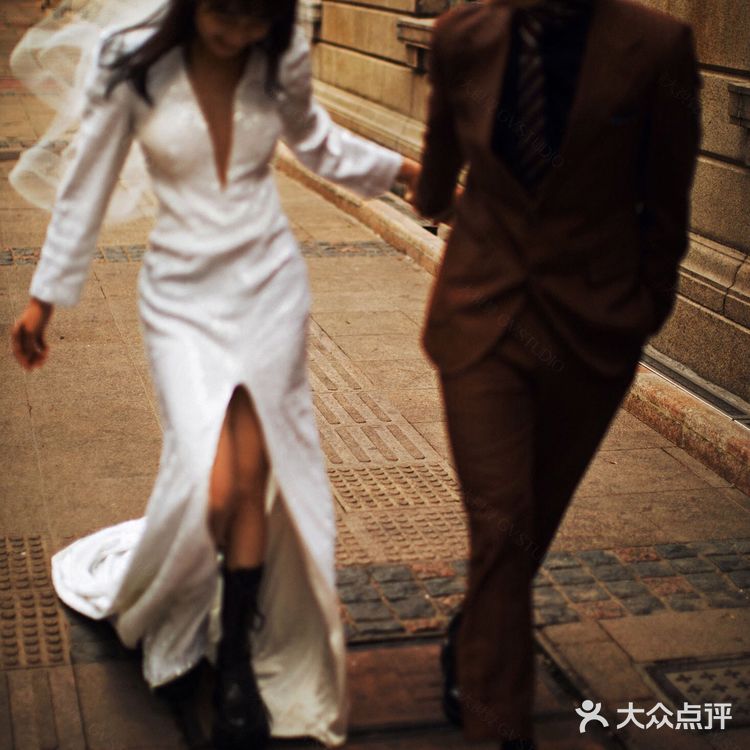 街拍婚纱照｜见证广州近现代风情变迁🎬