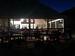 -Lake Hawea Hotel