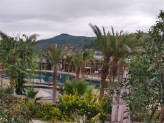-腾冲洞山温泉村