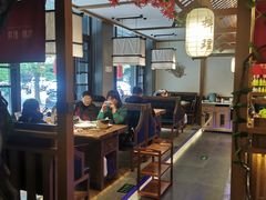 大堂-明洞阿姨·韩式酱蟹烤肉·创意料理(三元桥店)