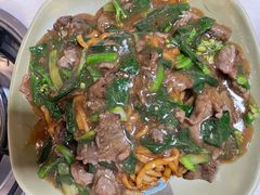 湿炒牛河-胡须佬鸡煲四季火锅(龙珠大道店)