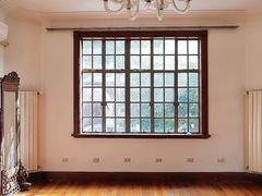 -常熟路(地铁站)