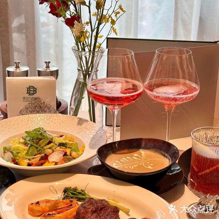 哈尔滨📍来这家餐厅过生日 可太高级啦~