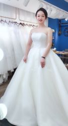 -莫小姐婚纱