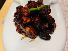 -穹六人间 people 6(岳阳路店)