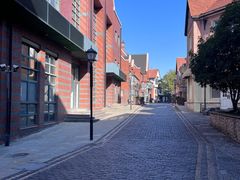 -钟书阁(松江泰晤士小镇店)