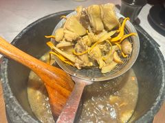 -芸山季·云南山珍菌火锅(人民广场来福士店)