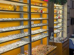 -优医视平价眼镜蔡司依视路折扣工厂店(十里堡店)