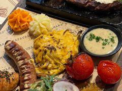 -Mark&Mars Restaurant
