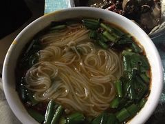 -梁老三麻辣鸡头总店