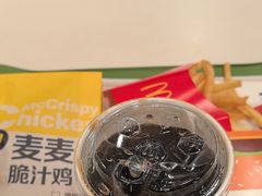 -麦当劳(上海虹桥站30B检票口楼上)