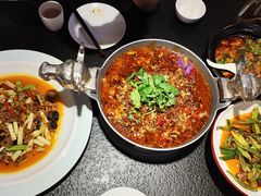 -万重锦·人文川菜馆(骡马市店)