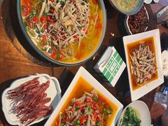 -三叔特色自贡菜(中海国际店)