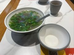馋口鸭血汤-馋三尺蟹粉小笼(人民广场店)