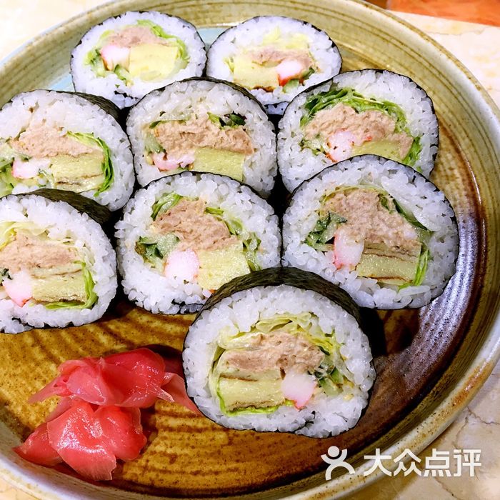 爱酱料理屋金枪鱼沙拉寿司卷图片-北京日本料理-大众点评网