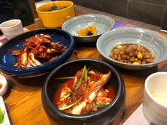 -草家酱蟹炭火烤肉店(珲春南路一店)