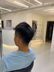 -Hello Lady发型设计