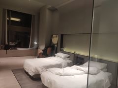 -上海虹桥中心爱琴海亚朵S酒店