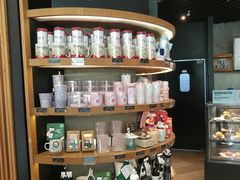 零售区-星巴克(来福士2F店)
