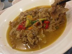 贵州酸汤煮肥牛-椿记烧鹅(叠彩店)