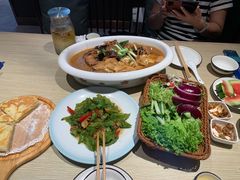 -小船渔村•大连菜•大连焖鱼(黄河路店)
