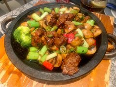 铁板蘑菇牛肉粒-鹿港小镇(中关村店)