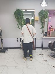 -Feel 羽毛接发