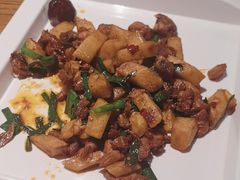 -隔壁老王·家常云南菜(花巷店)