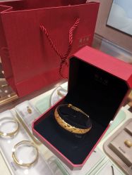 -周大福 CHOW TAI FOOK(新世界百货崇文店)