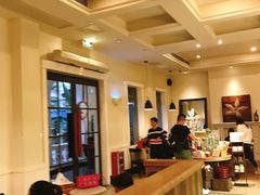 大堂-星巴克臻选(广州沙面店)