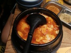 -明洞阿姨·韩式酱蟹烤肉·创意料理(三元桥店)