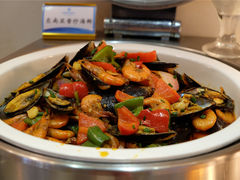 -银鲨国际美食百汇(金牛万达广场店)