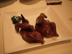 脆皮乳鸽-利苑酒家(合景国际金融广场店)