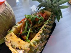 菠萝牛肉菜-Lanterns Vietnamese Restaurant