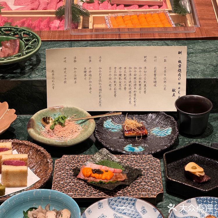 北京！三里屯！谁懂这一口的含金量...