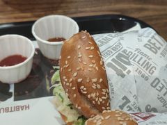 -The Habit Burger Grill 哈比特汉堡(世博店)