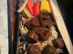 铁锄牛肉-穹六人间 people 6(岳阳路店)