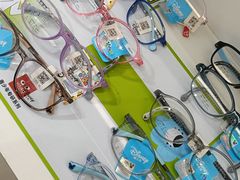 -美式眼镜·授权蔡司.依视路.尼康.豪雅.明月(南翔印象城店)