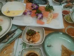 -青瓦餐厅·生鱼片·韩园烤肉(西塔店)