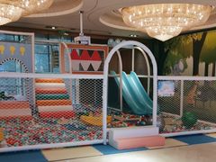 -昆山裕元花园酒店·温莎西餐厅