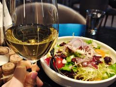 -wineapp葡萄酒餐吧(外滩金融中心店)