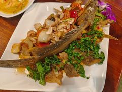 -Dang restaurant (patong phuket)