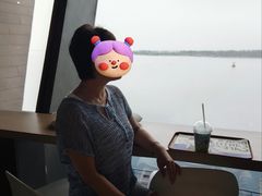 -抱抱地球咖啡馆(国家海洋博物馆店)