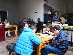 -茅屋大酒店