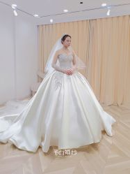 -予白婚纱礼服馆