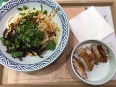 京都麻辣肉酱鸡排面-吉野家(天坛东路店)