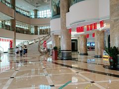 -深圳君逸国际酒店(龙岗横岗塘坑地铁站店)